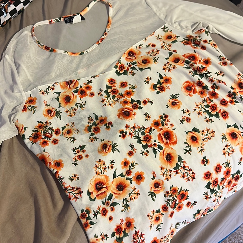 Floral, mesh sleeved top